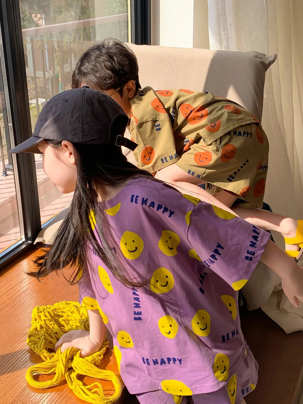 Summer T-shirt  Children's Casual Suit  Men's and Women's Short Sleeved Shorts  Cartoon Smiling Face Print Two-piece Set