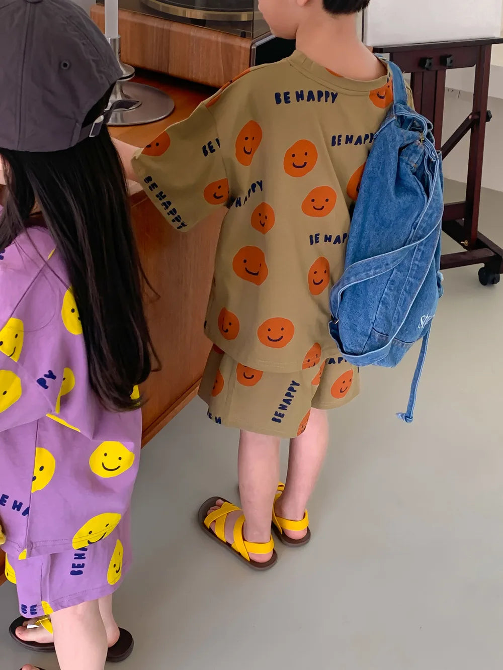 Summer T-shirt  Children's Casual Suit  Men's and Women's Short Sleeved Shorts  Cartoon Smiling Face Print Two-piece Set